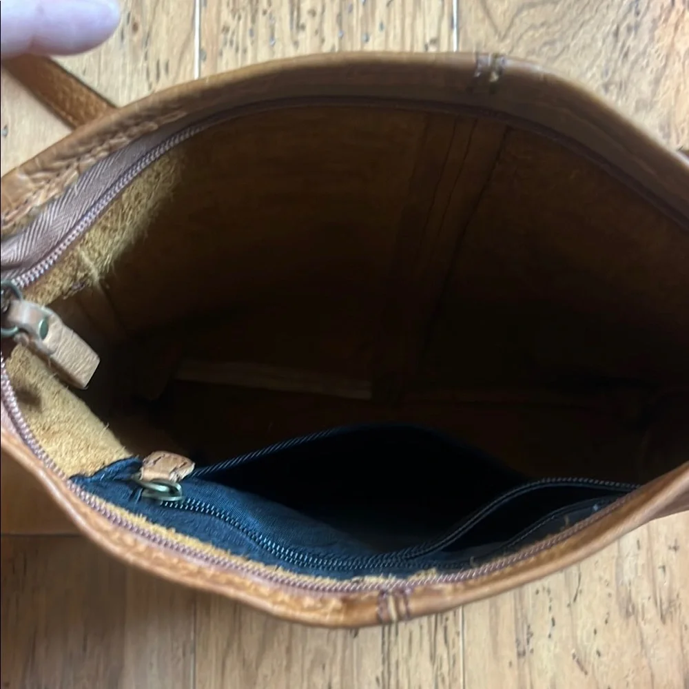 Tan Leather Crossbody Bag - Picture 4 of 4
